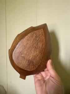 Plateau de service robuste en bois d'acacia/mangue, en forme de feuille, fait main, écologique, pour la maison, les restaurants et les fêtes - Product Image 5