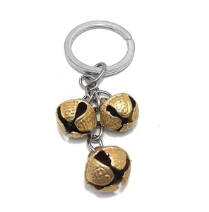 Loupe de poche miniature en laiton avec mousqueton, porte-clés vintage en métal pour la lecture - Product Image 3