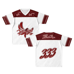 Camiseta deportiva unisex de estilo urbano con números y letras estampados con transferencia térmica, cuello en V, de secado rápido para hombre. - Product Image 1