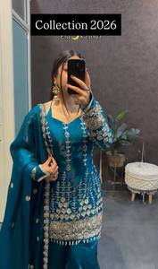 Traje de diseñador de alta gama de seda satinada pura Fendi con bordado de lentejuelas y encaje Moti, top y pantalón palazzo con trabajo Kali y dupatta - Product Image 3