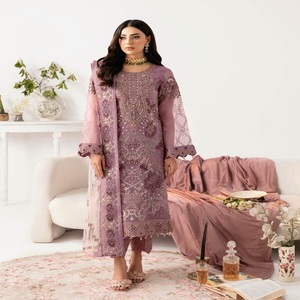 Robes indiennes Anarkali de luxe brodées en organza, longueur ras du sol, pour femmes, en solde, tenues de soirée, vente en gros - Product Image 3