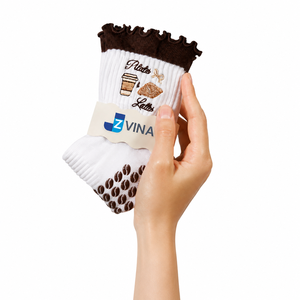 Calcetines de Pilates con Diseño de Logotipo Bordado de Café Latte Croissant, Calcetines de Yoga Antideslizantes de Algodón Suave Personalizados para Mujer - Product Image 1