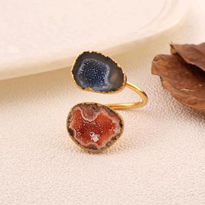 Anillo Abierto de Ágata Druzy Chapado en Oro, Anillo Ajustable con Doble Piedra en Aqua y Morado para Mujer - Product Image 2