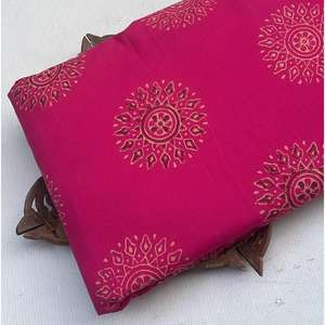 Tissu imprimé en coton pur de haute qualité, léger, à motifs floraux ethniques, pour la confection de Kurtis, de chemises, de tops et pour le bricolage de vêtements. - Product Image 1