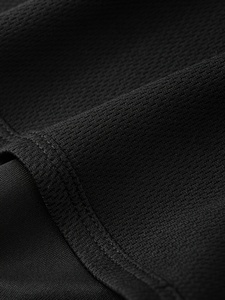 Pantalones Cortos Deportivos Transpirables de Verano para Hombre con Bolsillos, Cintura Alta con Cordón Ajustable, Pantalones Cortos para Gimnasio y Running con Logotipo de Fitness - Product Image 6