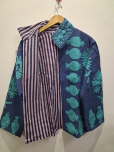 Veste en velours à motifs floraux pour femmes, vêtement d'extérieur brodé à la main, manteau en velours brodé de qualité supérieure pour femmes - Product Image 4