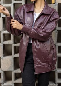 Chaqueta Bomber de Cuero Genuino Color Borgoña para Mujer, Manga Larga, Cuello Camisero, Cierre de Cremallera, Estilo Casual Otoñal - Product Image 3