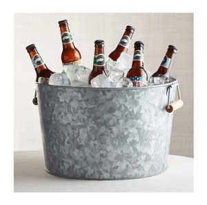 Bac à boissons en acier galvanisé profond avec poignées en bois – Grand seau à glace rond pour fêtes - Product Image 4