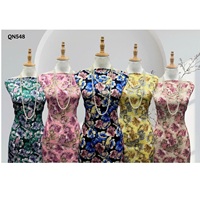 Prendas de moda ligeras de 150 cm, tejido jacquard de poliéster 100% de Vietnam con estampado floral de camelia.