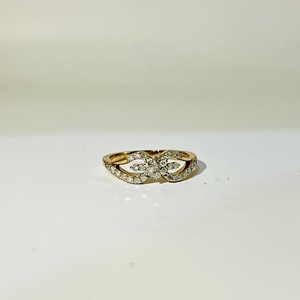 Anillo de Compromiso de Oro Rosa de 18K para Mujer con Diamantes Naturales, Piedras Laterales Rellenas, Corte Brillante, Color Blanco H, 2.869g, Clásico de Lujo - Product Image 1