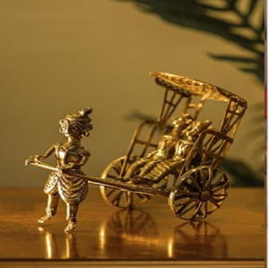 Rickshaw artisanal en laiton de style Dhokra, tiré à la main, avec passagers, disponible à prix de gros. - Product Image 1
