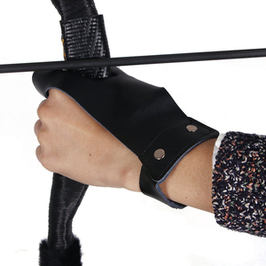 Gant de tir à l'arc demi-doigt Pro Archery avec support trois doigts pour arc classique, en cuir respirant, unisexe, pour la chasse, avec poignet réglable - Product Image 4