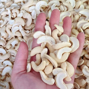 SANTIGO <b>Nuts</b> <b>Kernels</b> Broken Kaju Exported To Worldwide Kaju Cashew <b>Nuts</b> - Product Image 1