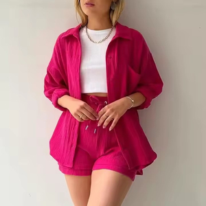 Conjunto de Dos Piezas Oxford Rosa Sólido para Mujer, Corte Holgado, Cierre de Botones, Traje Casual de Verano con Cuello Camisero y Tres Bolsillos - Product Image 1
