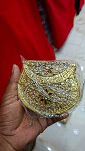 Exquisite Natural MOP Designer Clutch <b>Bag</b> with Removable Metal Chain and Handmade Shell Decoration - Product Image 3