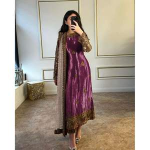 ผ้าไหมปักลายพร้อมไวน์ dupatta - Product Image 1