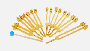 Nuevo Juego de 9 Diapasones de Chakra Dorados con Martillo de Silicona para Terapia de Sanación - Product Image 4