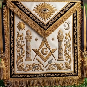 Tablier de Franc-Maçon en Cuir Brodé Or de Luxe avec Franges, Design Œil Tout-Puissant 3D et Compas Carré, Personnalisable - Product Image 6