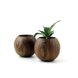 Pot de fleurs sphérique en bois d'acacia écologique, fait main, moderne, pour décoration intérieure, prix avantageux. - Product Image 1