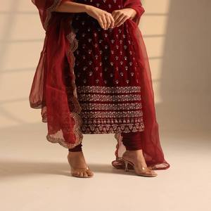Conjunto Kurti VASTRA COTTAGE de cristal romano con pantalón y dupatta para mujer, traje étnico con bordado de hilo y lentejuelas - Product Image 4