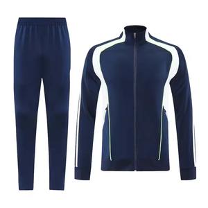 Ensemble de survêtement pour homme en molleton technique avec logo personnalisé en polyester, sweat à capuche zippé et pantalon imprimé 3 panneaux – Collection Sweatertech - Product Image 2