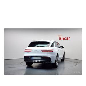 Genesis GV70 2.5T AWD 2024, SUV a Gasolina con 14,065 km, Volante a la Izquierda, Caja de Cambios Automática, Asientos de Cuero, Cámara Trasera - Product Image 4