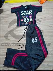 Ensemble deux pièces pour homme : T-shirt personnalisé imprimé avec patch et pantalon en nylon évasé, style survêtement d'été - Product Image 5