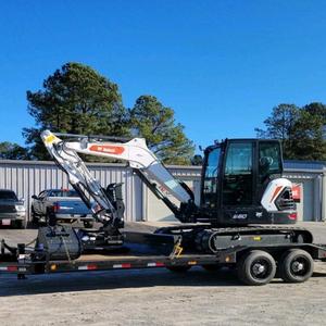 Bobcat E60 Excavatrice : Puissance hydraulique maximale du moteur, prête à l'emploi, machine robuste, pompe de boîte de vitesses, roulement. - Product Image 4