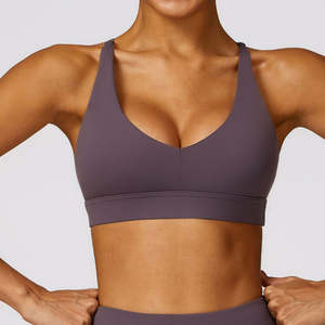 Soutien-gorge de sport sans couture personnalisé pour femmes, idéal pour la gym, le yoga et la course à pied – Vêtements de sport en gros du Pakistan - Product Image 5