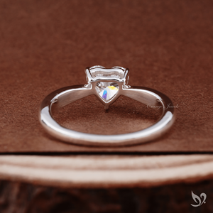 Anillo solitario de diamante cultivado en laboratorio de 1 quilate con engaste de tallo pellizcado en oro blanco de 10K, anillo de compromiso romántico. - Product Image 3