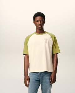 Camiseta de Manga Raglán con Logotipo Bordado, Ribete en Contraste, Corte Regular, Jersey Casual para Hombre, 100% Algodón, Cuello Redondo, Diseño Sólido - Product Image 5