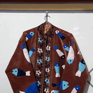 Chaqueta de terciopelo Suzani con bordado de cobre, diseño de peces, estilo bohemio, regalo para amiga - Product Image 1