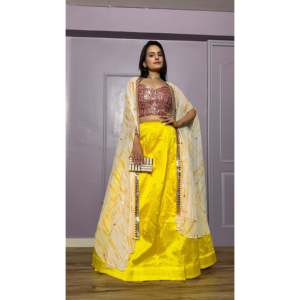 Elegante Conjunto de Lehenga Indo-Occidental para Mujer para Fiestas con un Exquisito Detalle de Koti - Product Image 5