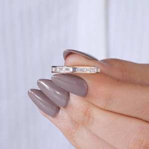แหวนนิ้วดีไซน์เรียบหรูสำหรับผู้หญิง เหมาะสำหรับสวมใส่ทุกวัน ของขวัญงานแต่งงาน แหวนวงเรียบหรูสีโรสโกลด์ - Product Image 3