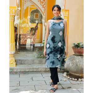 Ensemble de costume en mousseline de soie tie-dye bohème taille XS-noir élégant et tendance - Product Image 4