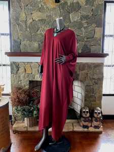 Vestido Kaftan de Rayón Teñido a Mano en Color Vino Tinto, Talla Grande, Cuello en V, Corte Holgado, Elegante, Ropa de Salón para Mujer - Product Image 4