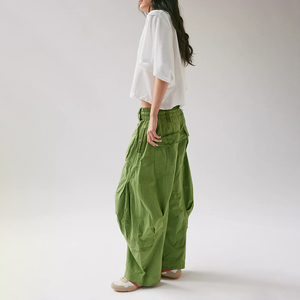 Pantalon cargo vert pour femme avec logo personnalisé, coupe ample, taille élastique, cordon de serrage, décontracté, en toile, pour l'été, avec poches latérales - Product Image 3