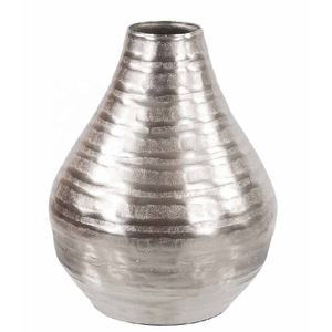Nouveauté Vase de table en aluminium brossé moderne Décoration de la maison Salon Chambre Étagères Tables Prix de gros - Product Image 6