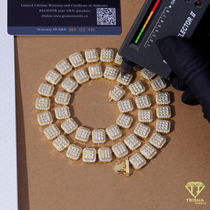 Collier tennis doré serti de pierres avec maillons rectangulaires et détails de connecteurs étincelants – Bijoux de luxe - Product Image 2