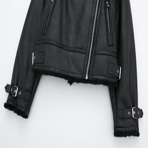 Chaqueta de Motero de Cuero Negra con Forro de Piel Sintética, Manga Larga, Resistente al Viento, para Invierno, Estilo Unisex para Adultos - Product Image 6