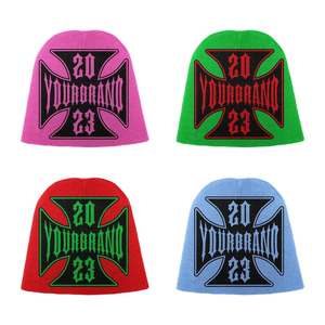 Gorro de Invierno Unisex Estilo Punk con Cruz Bordada de tu Marca, Talla 56-58CM, Ropa Casual Urbana - Product Image 1