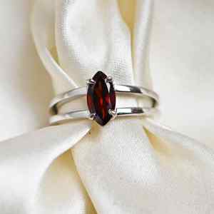 Anillo de Plata de Ley 925 con Granate Creado en Laboratorio, Corte Marquesa – Joyería con Granate Sintético, Regalo para Ella - Product Image 1
