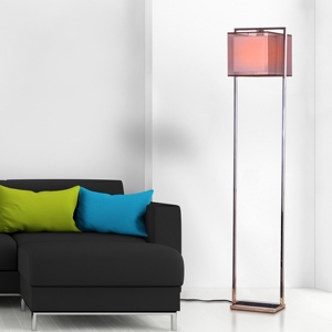 Lampadaire chromé moderne rose taupe, luminaire sur pied de luxe, abat-jour rectangulaire minimaliste, structure métallique élégante, contemporain et raffiné - Product Image 3