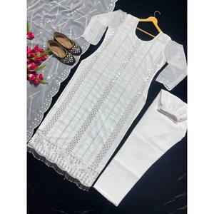 Ensemble de vêtements de fête pour femmes de créateur Long Top Pant Dupatta dans un style fantaisie - Product Image 4