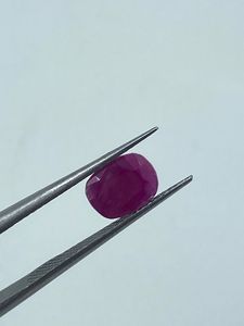 Piedra Preciosa de Rubí Natural de Alta Calidad, Color Rosa Púrpura, Corte Ovalado, 1.80 Quilates, por Exportador al Mejor Precio - Product Image 3
