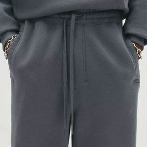 Conjunto Deportivo Moderno de Invierno, Estilo Athleisure, Corte Regular, Diseño 2 en 1, Transpirable y Ligero, con Capucha - Product Image 4