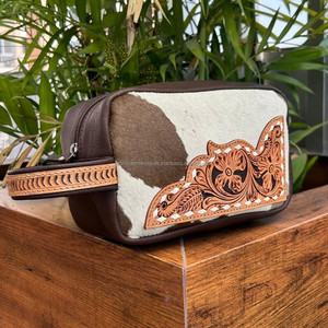 Trousse de toilette en cuir usiné à la main portable de grande capacité pour femme, trousse de toilette, trousse de maquillage en peau de vache véritable, nouveauté 2025 - Product Image 4