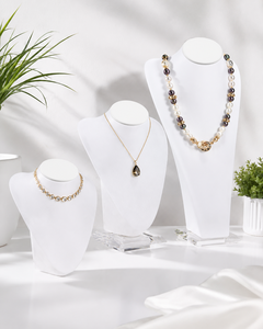Expositor de Collares de Acrílico, Tamaño y Color Personalizables, Diseño Independiente, Acabado Brillante, Moderno y Funcional - Product Image 4