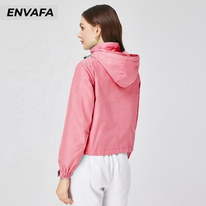 Trench-coats personnalisés avec logo, veste courte à capuche pour femmes, veste légère tendance, trench-coat décontracté pour femmes - Product Image 2