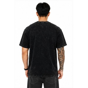 เสื้อยืดวินเทจสไตล์ย้อนยุคฟอกสีแบบแอซิดวอชสำหรับผู้ชาย คอกลม สตรีทแวร์ พร้อมโลโก้ด้านหน้า ผ้าฝ้าย 100% เป็นมิตรต่อสิ่งแวดล้อม - Product Image 4